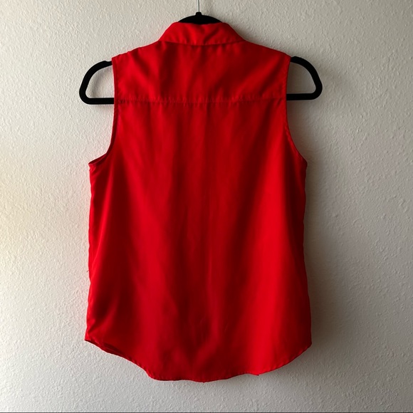 Daisy Fuentes Sleeveless Button-up Blouse, size S - Picture 6 of 7